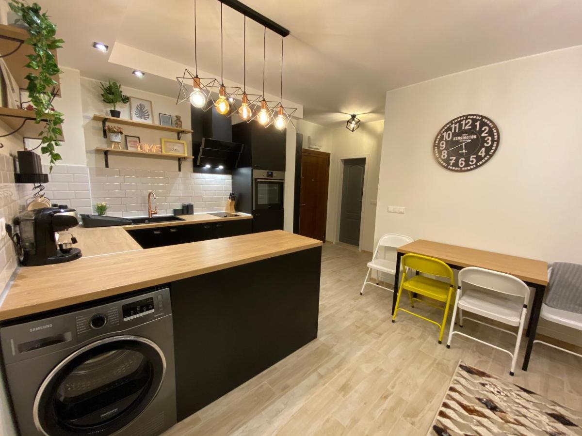 Habitat Sea View Apartment Varna Esterno foto